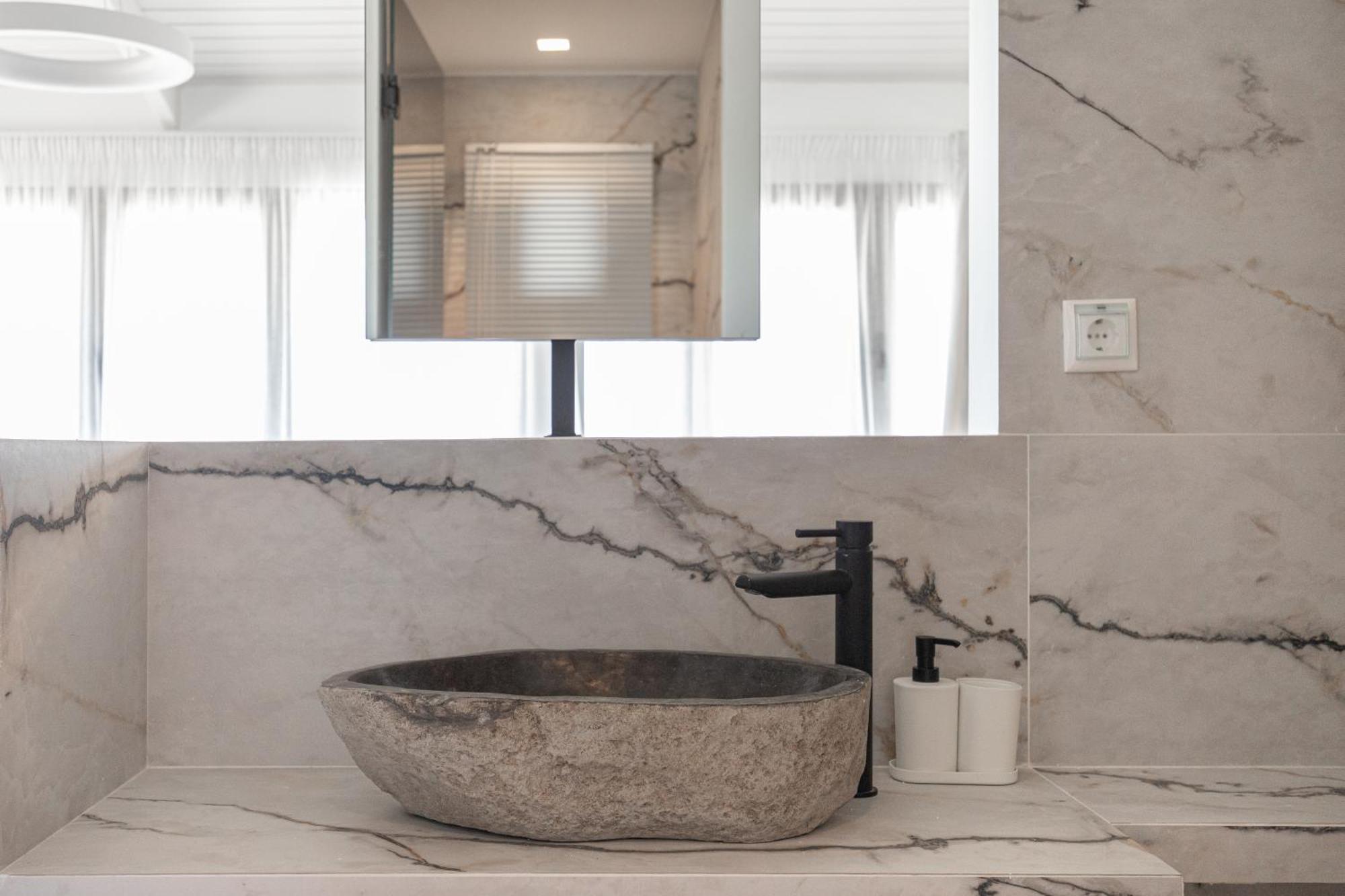 Marble Luxury Suites Καρτερός Δωμάτιο φωτογραφία